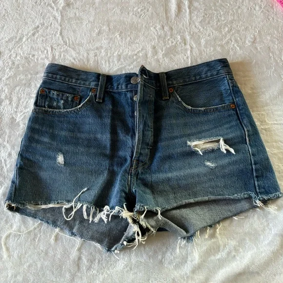 Levi's High Rise 501 Button Fly Cut Off Shorts Size 29 - Picture 1 of 13